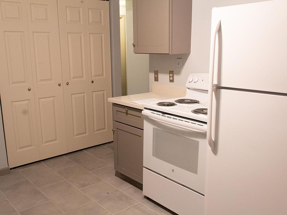 1st image of 829 E Stratford Ave APT 2