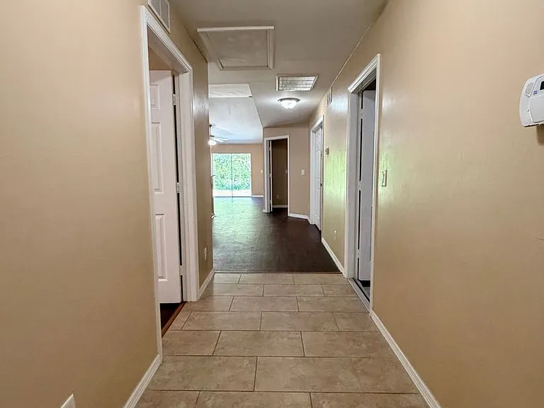 346 Bell Blvd S — Photo 2