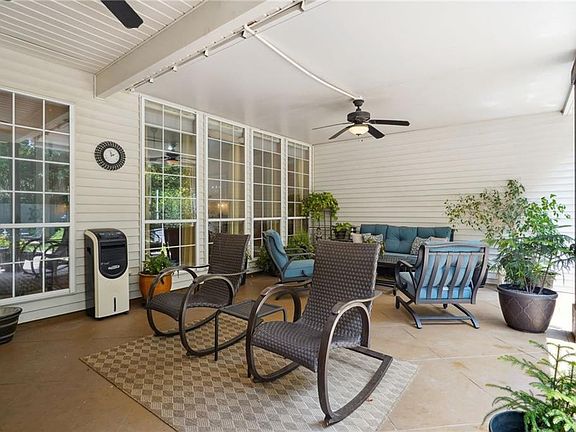 3rd image of 1116 Rue Chinon