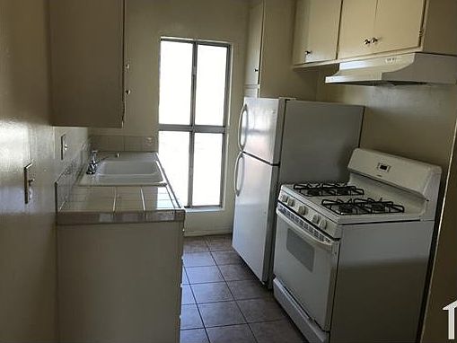 4th image of 6605 S Victoria Ave APT 10