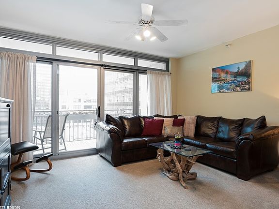 3rd image of 125 S Jefferson St #1206