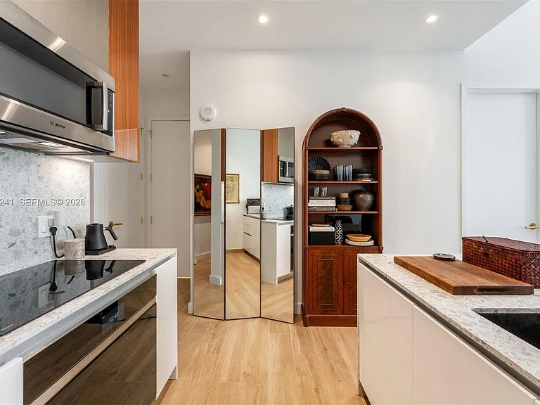 2655 S Bayshore Dr #807 — Photo 7
