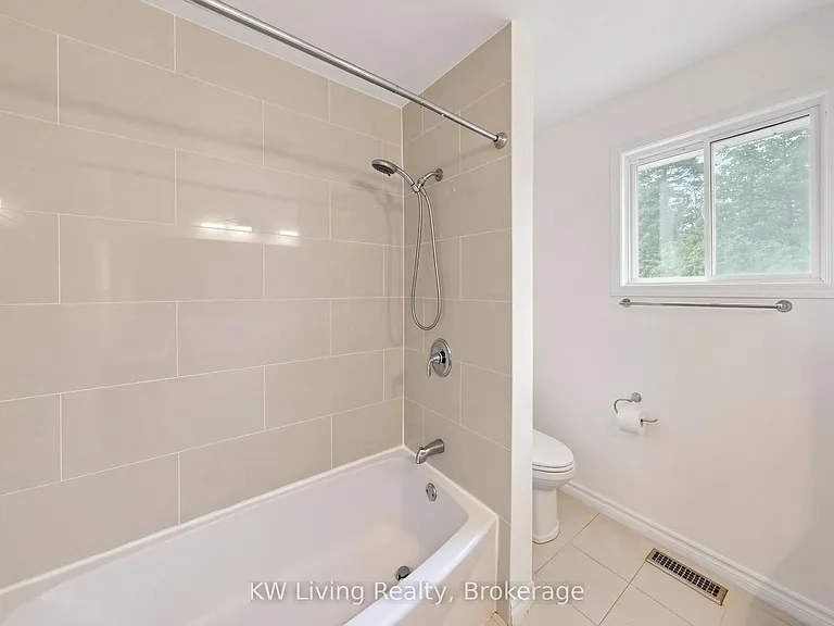 33 Southgate Cres — Photo 35