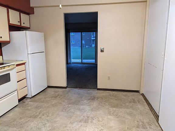2nd image of 101 16th Ave NW #14