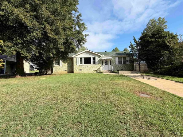 939 W Court St, Piggott, AR 72454