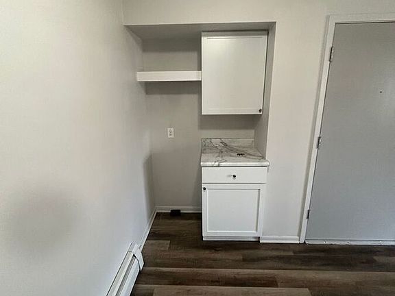 4th image of 126 E 5th St S #3