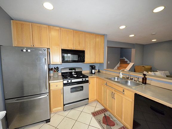 5th image of 7621 Weymouth Cir
