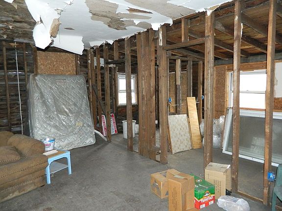 2nd image of 329 S Church St