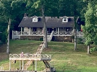 45 River Haven Dr, Muscle Shoals, AL 35661