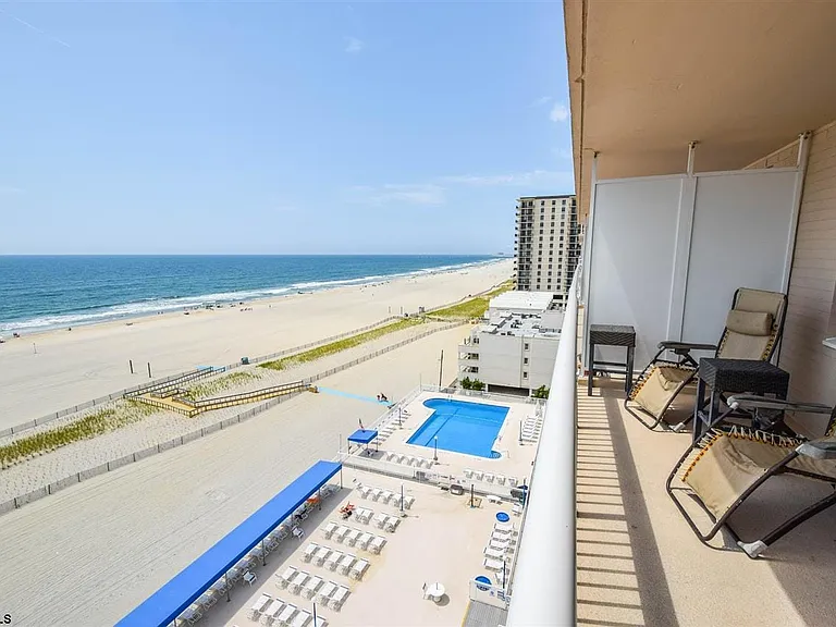 9400 Atlantic Ave #1003 — Photo 6