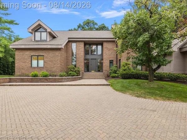 4740 W Wickford, Bloomfield Hills, MI 48302