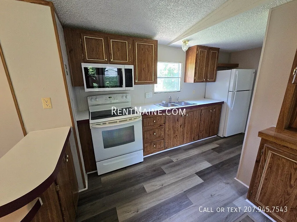 3 bed, 1064 sqft, $1,250 — Photo 3