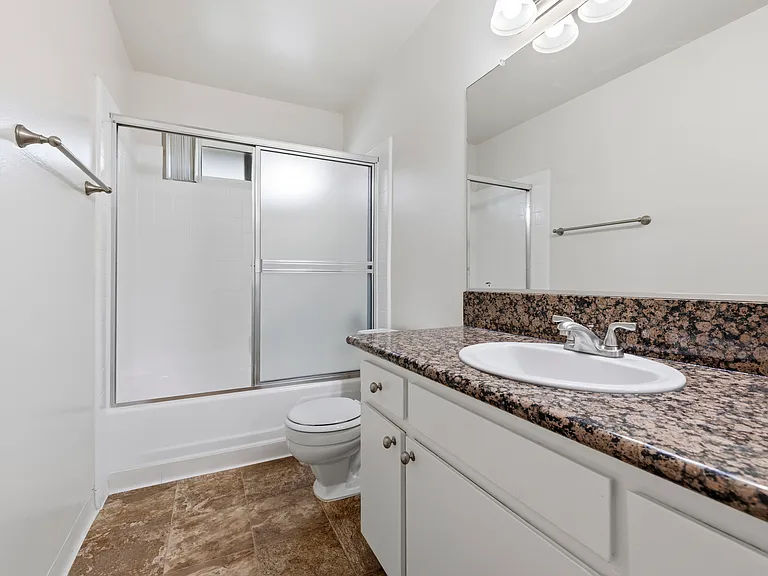 Webster Apartments — Photo 11