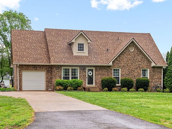 2nd image of 3789 Cloverbrook Dr