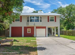 8158 River Point Dr, Weeki Wachee, FL 34607