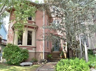 110 Hempstead St, New London, CT 06320