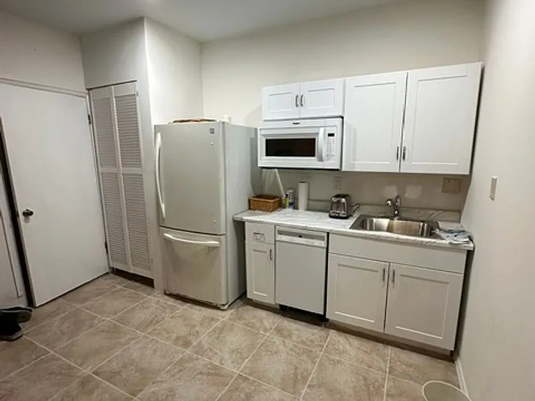 2443 Fire Mountain Dr — Photo 10