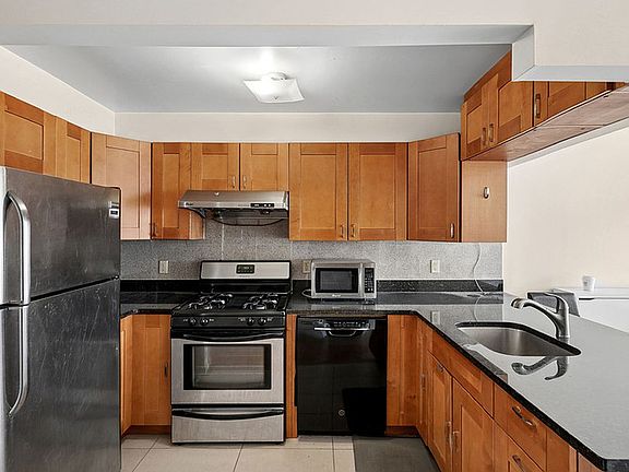 3rd image of 6314 Queens Blvd #6C