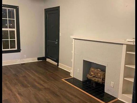 4th image of 202 Washington St #206