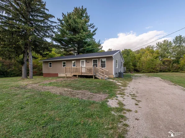 3818 1st St, La Salle, MI 48145