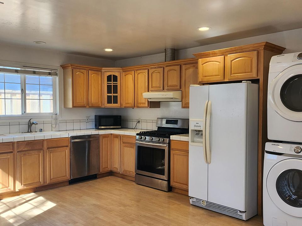 1st image of 677 Macarthur Ave