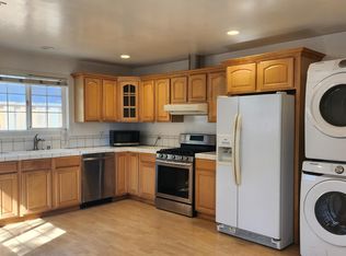 677 Macarthur Ave, Redwood City, CA
