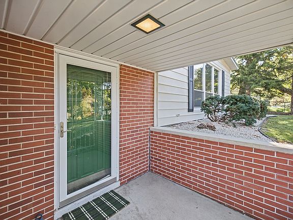 5th image of 3210 Fields Ct