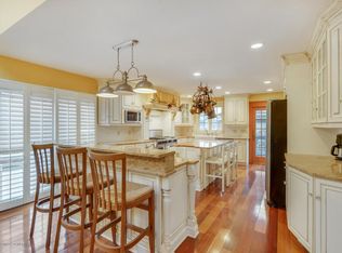 70 Estate Point Rd, Toms River, NJ 08753