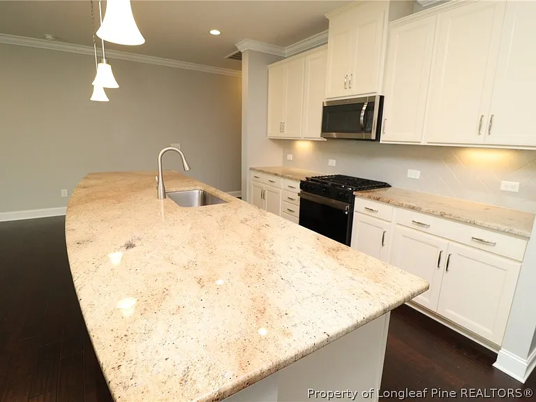 410 Boscawen Ln — Photo 6
