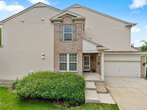 2nd image of 1487 Yellowstone Dr
