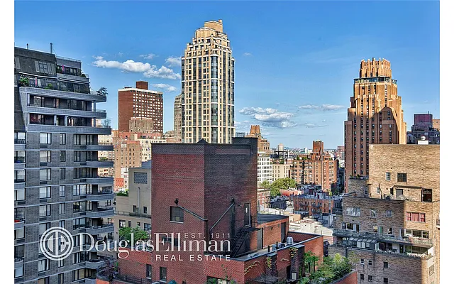 Sold by Douglas Elliman | media 21