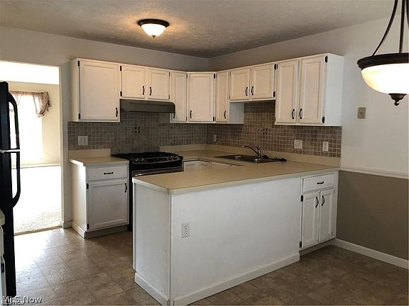 3rd image of 2857 Tinkers Ln
