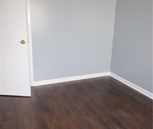5th image of 304 Castle Hill Ave