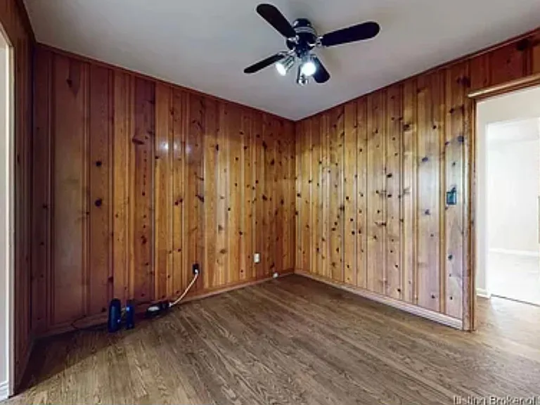 9200 Walnut St — Photo 10