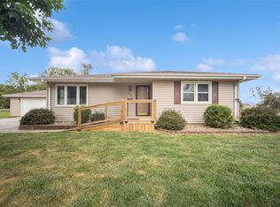 657 SW Fehn Dr, Ankeny, IA 50023