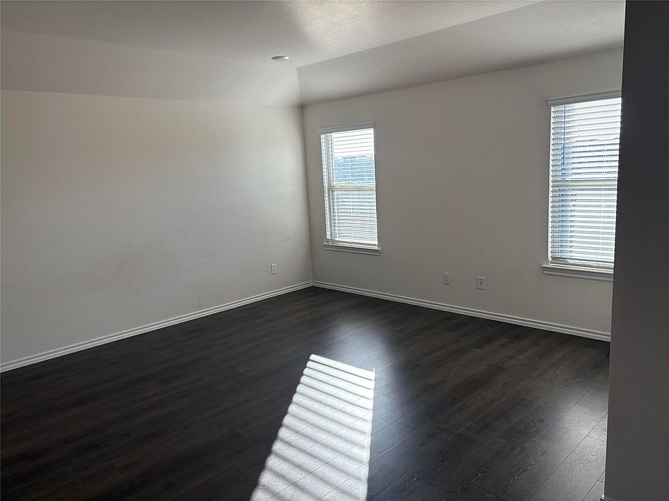 1st image of 505 Banner Ave