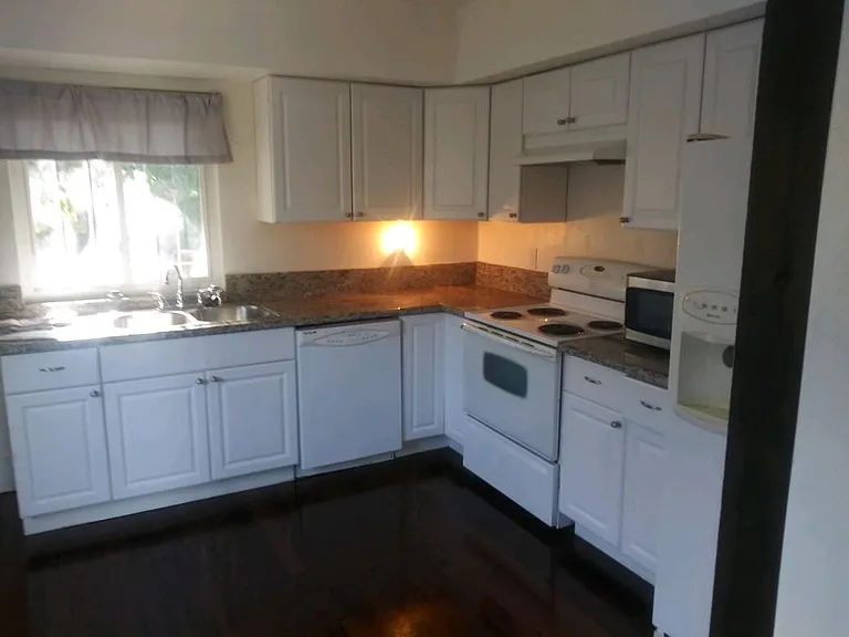 1233 Ralston St — Photo 2