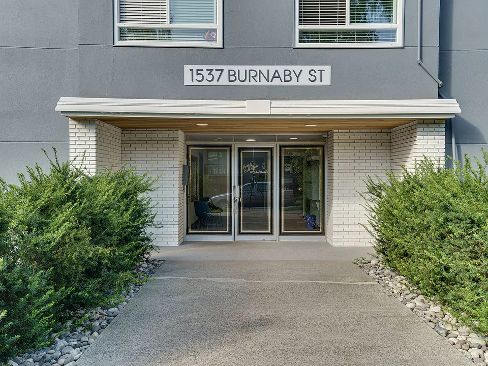 1537 Burnaby St #203