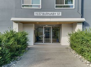 1537 Burnaby St #203, Vancouver, BC V6G 1X1