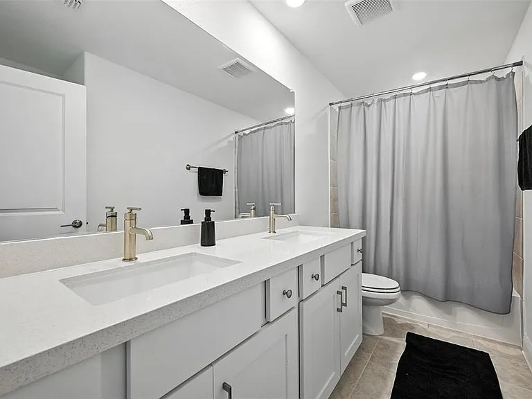 447 Holly Rd — Photo 17