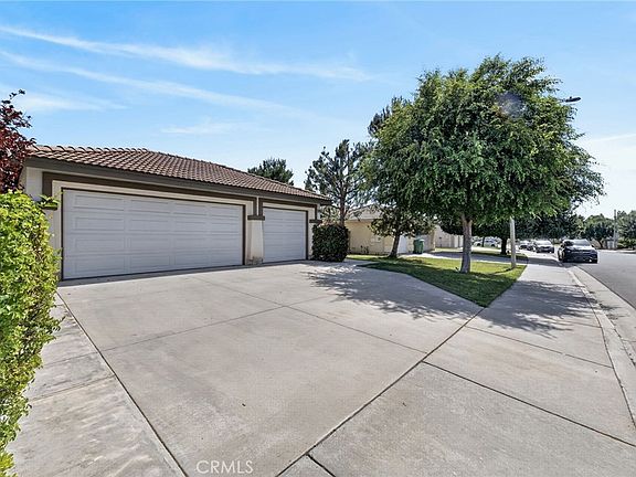 2nd image of 36740 Red Oak St