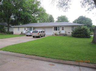 2412 Evelyn St, Perry, IA 50220