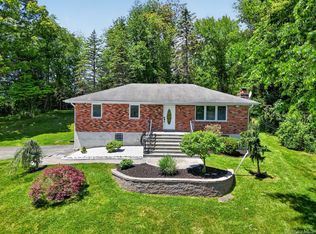 21 Crest Court, Hopewell Junction, NY 12533