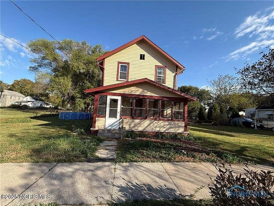 1st image of 1219 Crystal St
