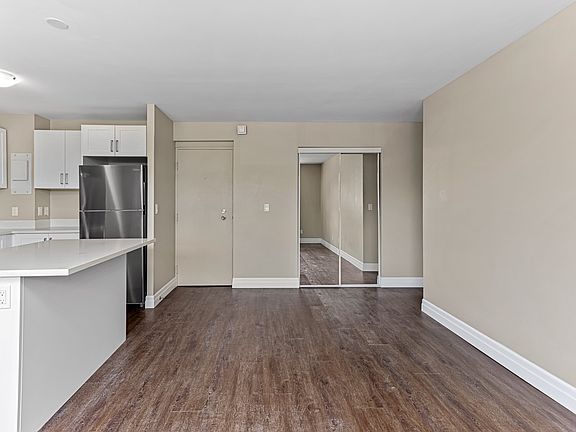 3rd image of 77 Manitou Cres W #1303238