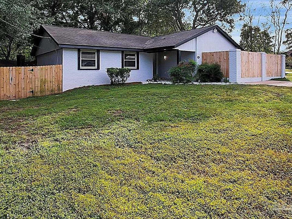 1st image of 9647 Hollowbrook Cir