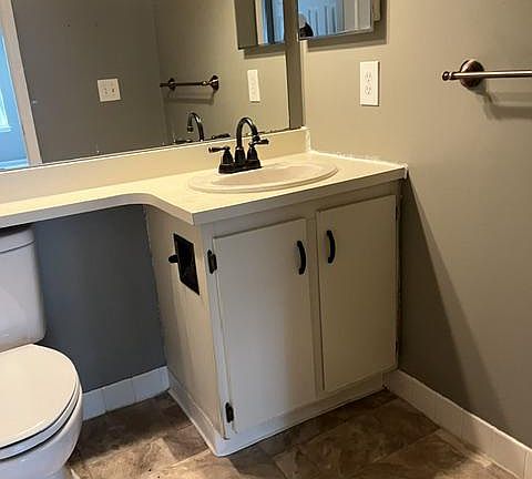 5th image of 3 Versailles Ct