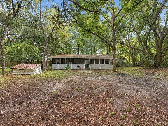 3rd image of 1006 Vermillion Dr.