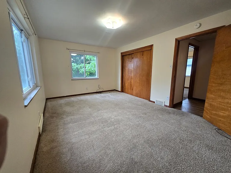 1400 Center Ave — Photo 18