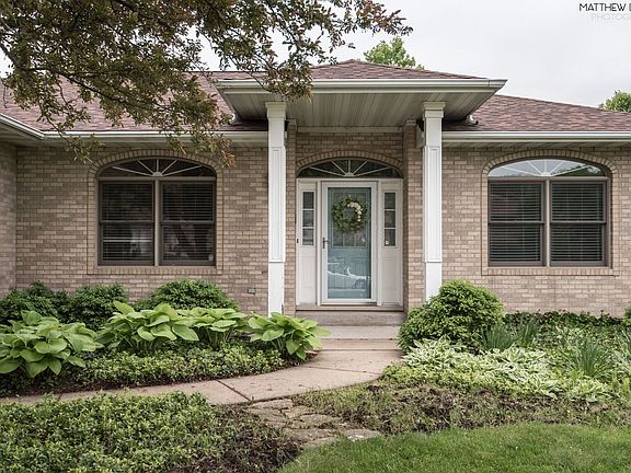 2nd image of 1081 Chovan Dr